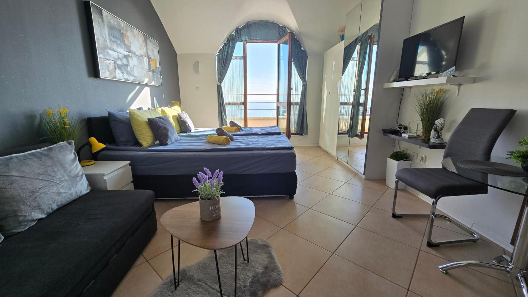 Black Sea Narcissus - Quiet Studio With Amazing Sea View Varna Dış mekan fotoğraf